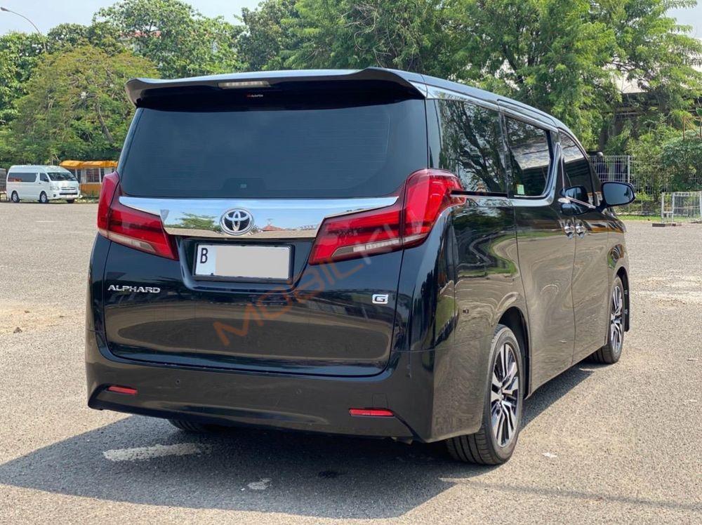 Mobil Toyota Alphard 2019