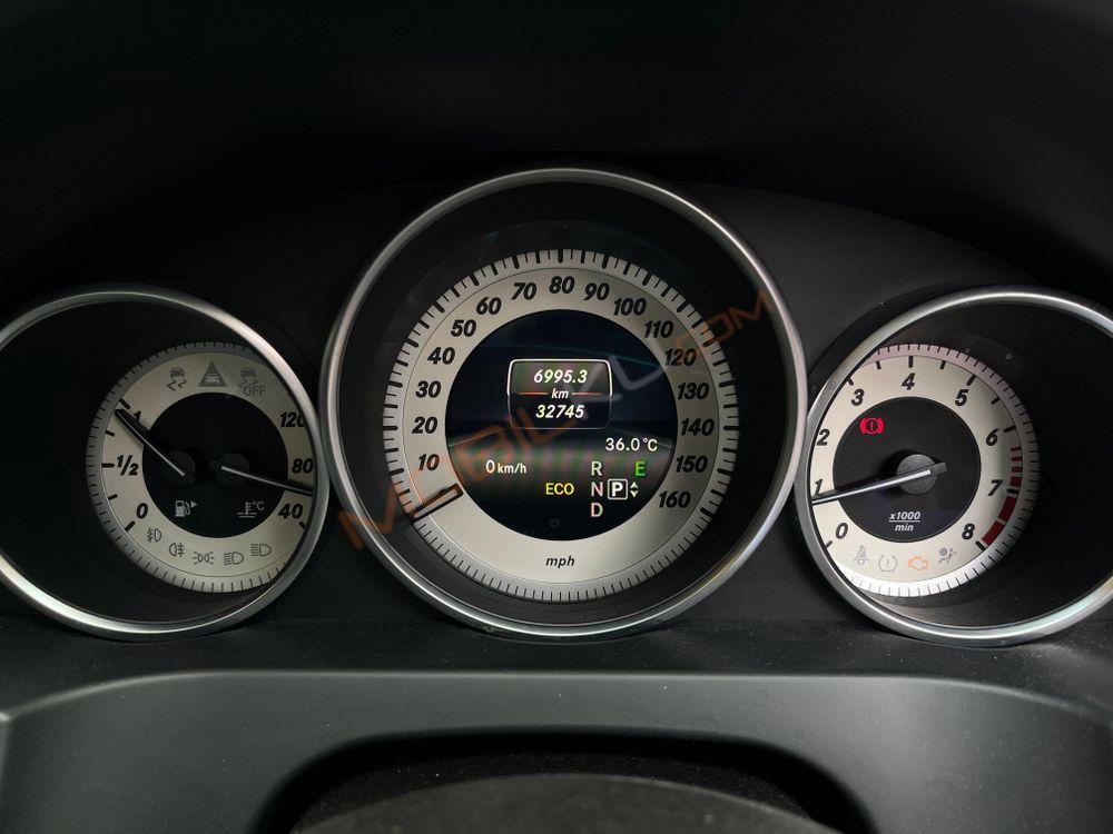 Mobil Mercedes-Benz E-Class 2014