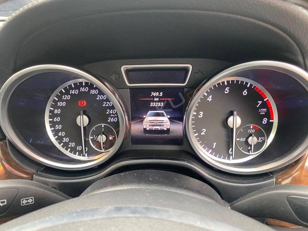 Mobil Mercedes-Benz GL 2016