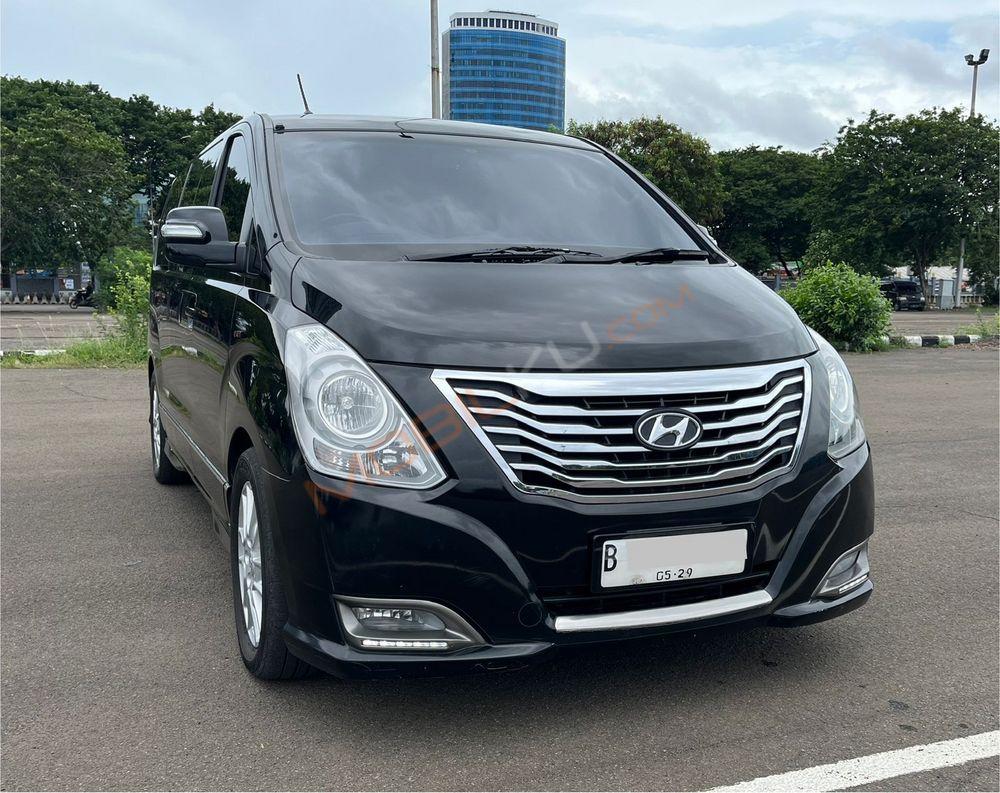 Mobil Hyundai H-1 2015