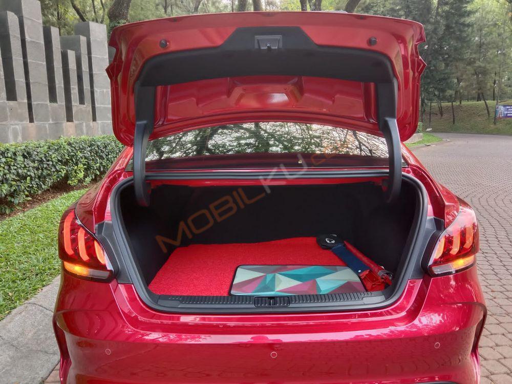 https://mobilku.s3.ap-southeast-3.amazonaws.com/ads/1000/b1aee240-3df8-42ea-a16c-f92af98ce827.jpeg