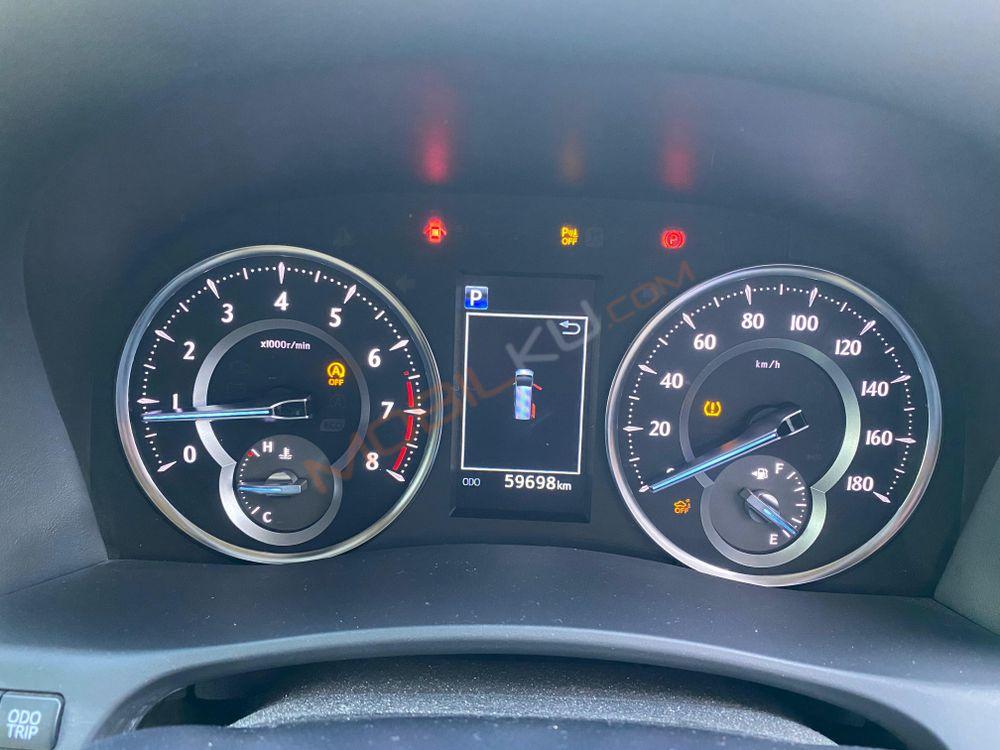 Mobil Toyota Alphard 2020