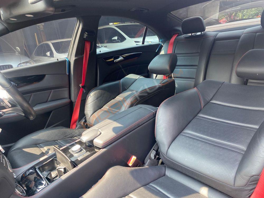 Mobil Mercedes-Benz CLS 2014