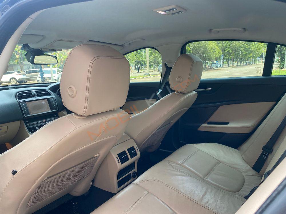 Mobil Jaguar XE 2016