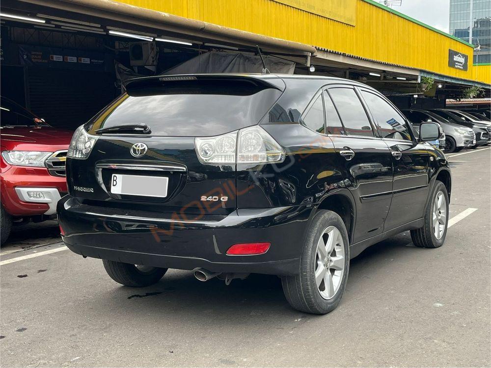 Mobil Toyota Harrier 2010