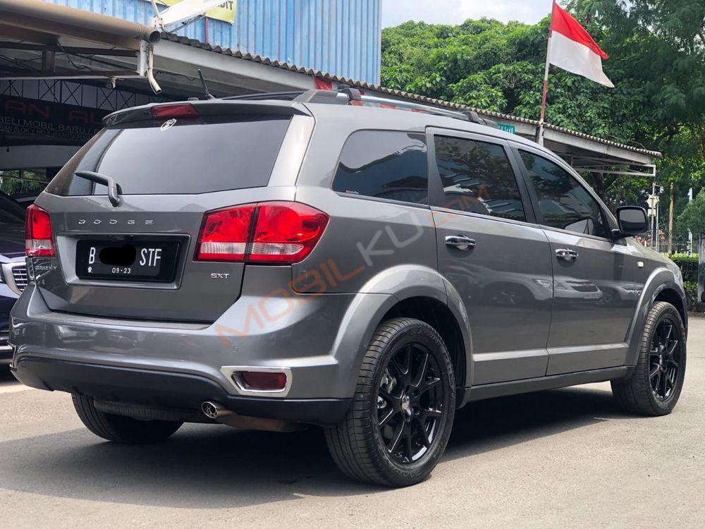 Mobil Dodge Journey 2013