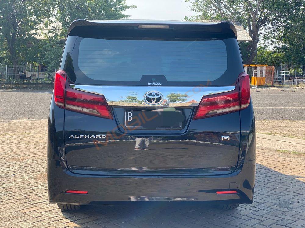 Mobil Toyota Alphard 2020