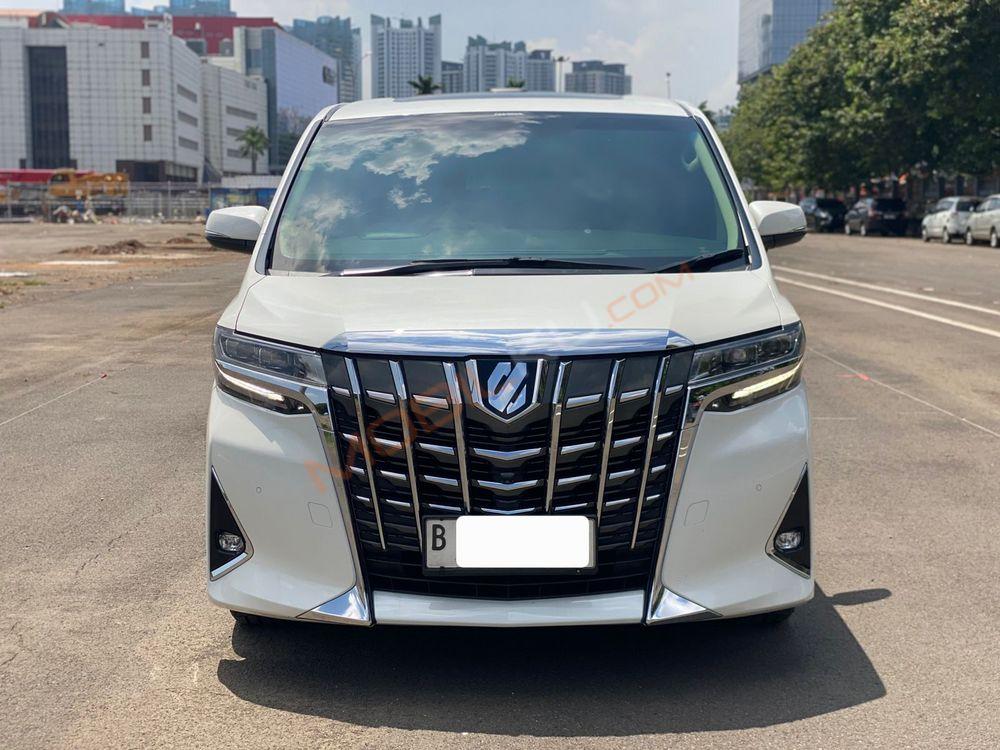 Mobil Toyota Alphard 2019