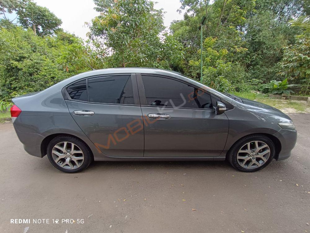 https://mobilku.s3.ap-southeast-3.amazonaws.com/ads/1000/b7250bba-6f1f-4b36-824a-5cad4cd6a09f.jpeg