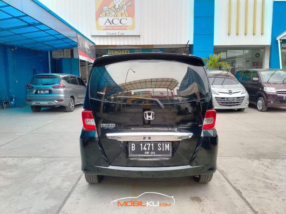 https://mobilku.s3.ap-southeast-3.amazonaws.com/ads/1000/b8ad4d0e-0974-49fe-940f-d9245c02e30e.jpeg