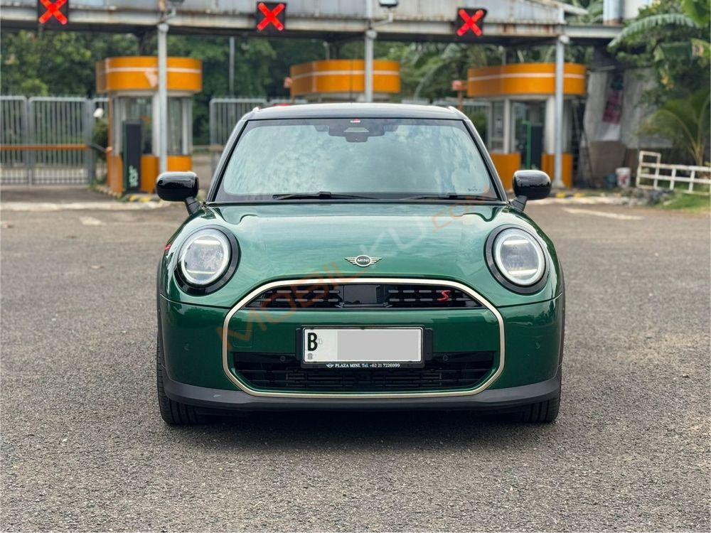 Mobil MINI 5-Door 2024