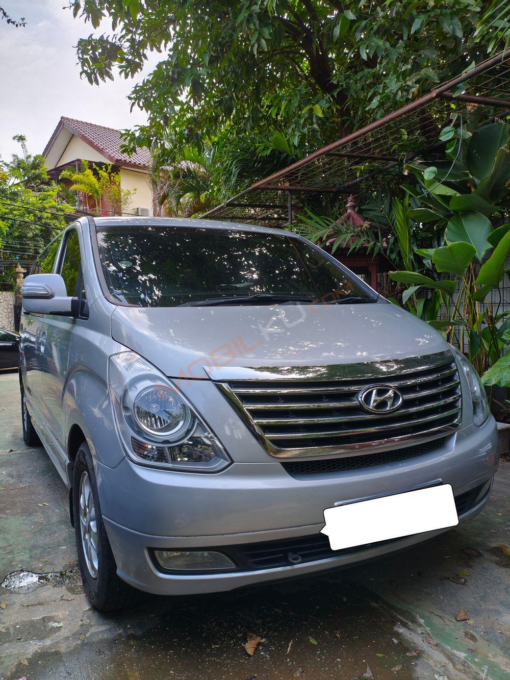 Mobil Hyundai H-1 2013