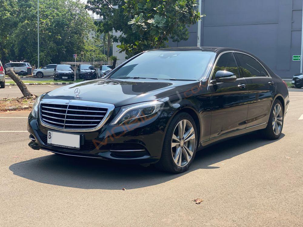 Mobil Mercedes-Benz S-Class 2015