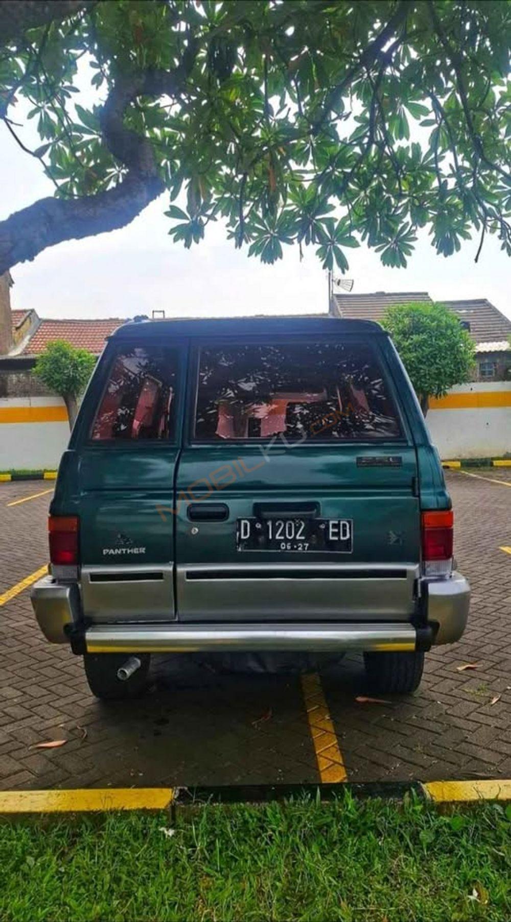 Mobil Isuzu Panther 1999