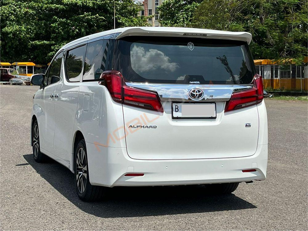 Mobil Toyota Alphard 2019