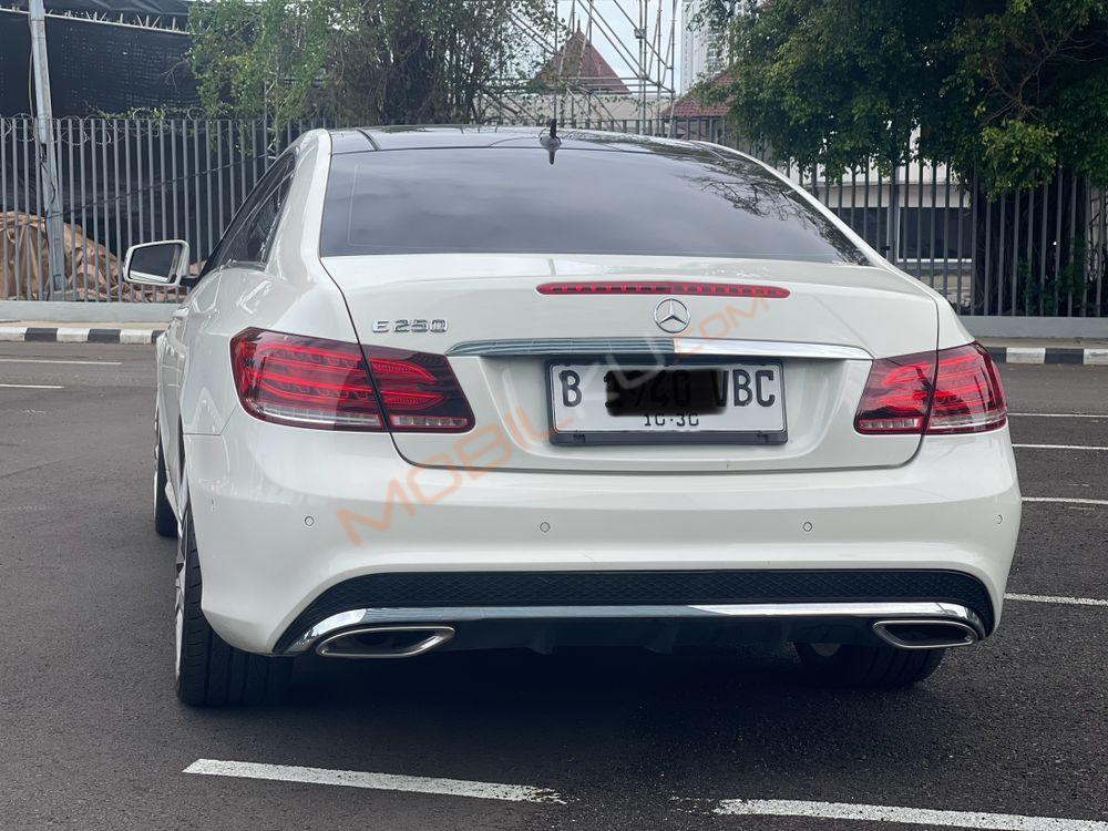 Mobil Mercedes-Benz E-Class 2013
