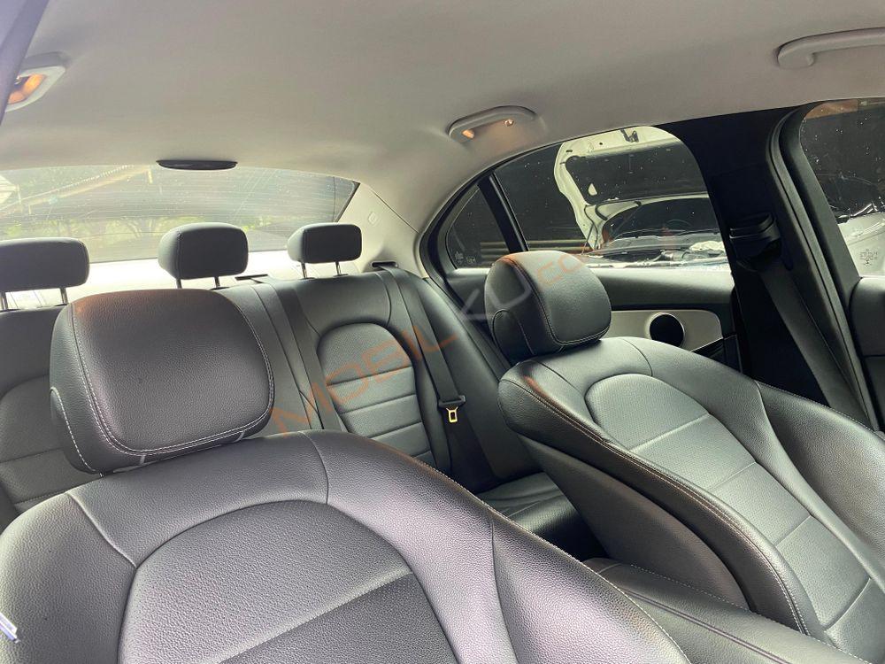 Mobil Mercedes-Benz C-Class 2014
