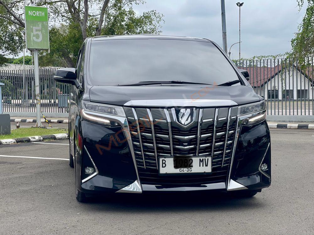 Mobil Toyota Alphard 2019