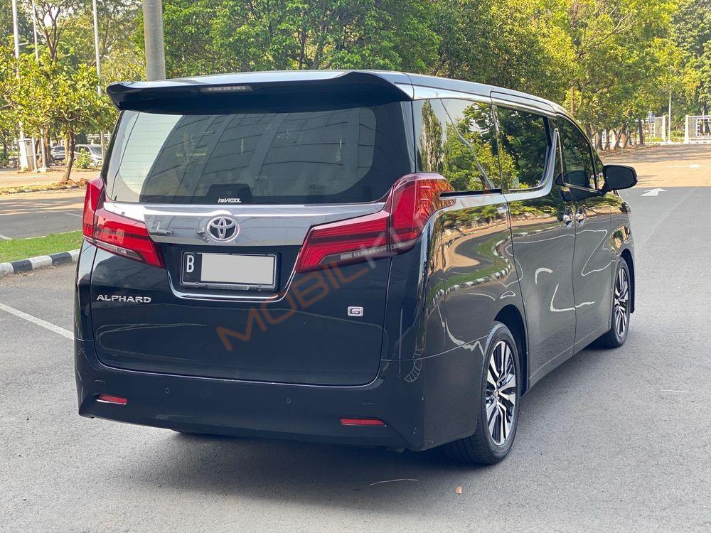 Mobil Toyota Alphard 2020
