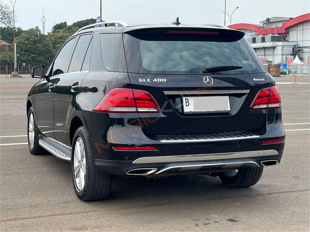 Mobil Mercedes-Benz GLE 2016