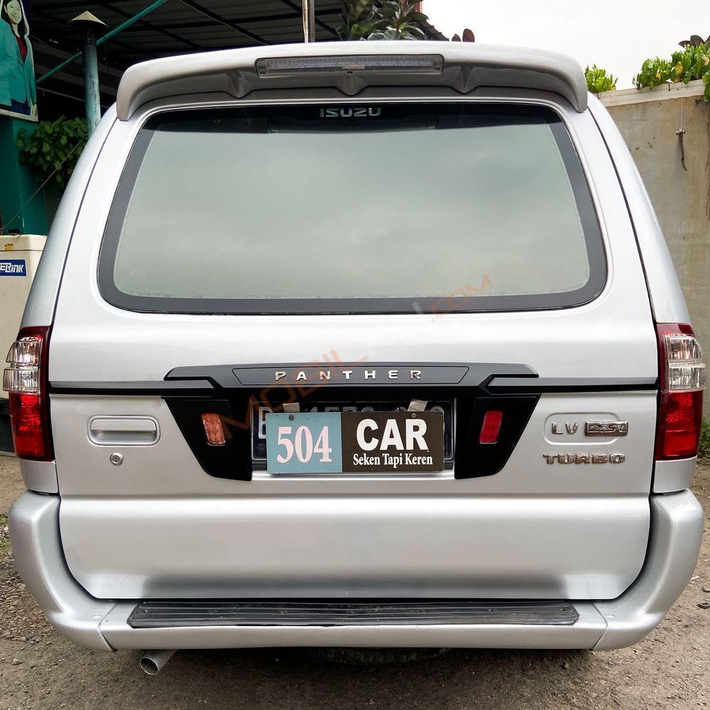 Mobil Isuzu Panther 2012