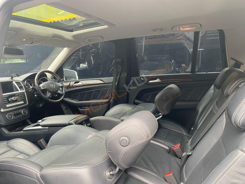 Mobil Mercedes-Benz GL 2016