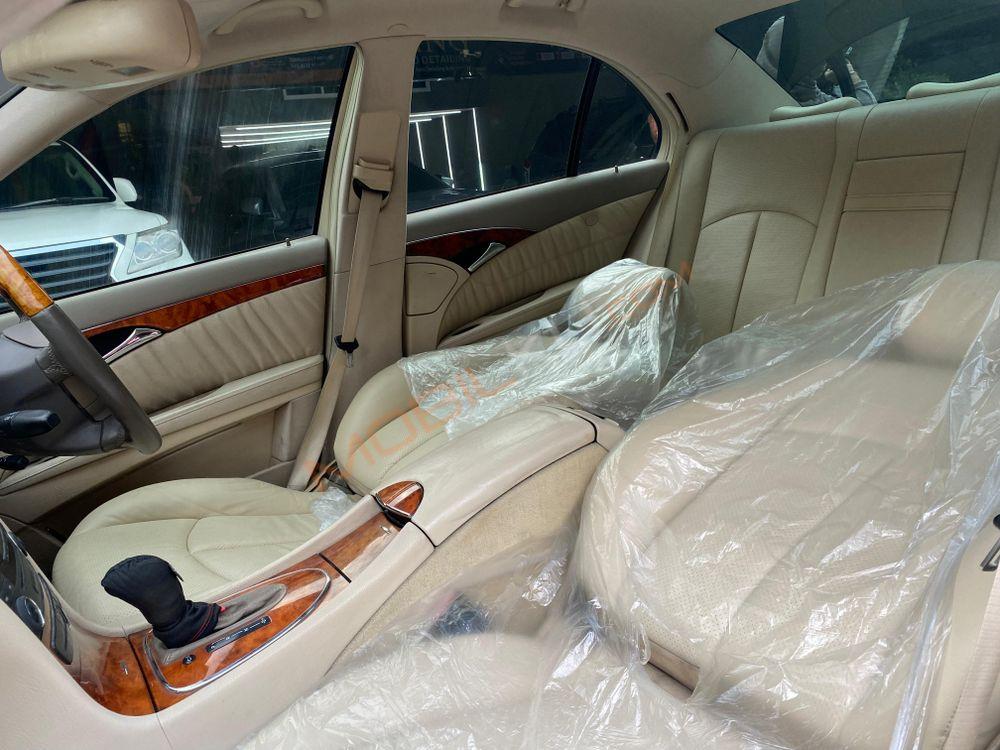 Mobil Mercedes-Benz E-Class 2006