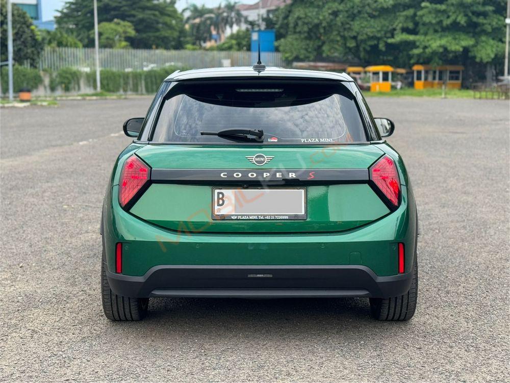 Mobil MINI 5-Door 2024