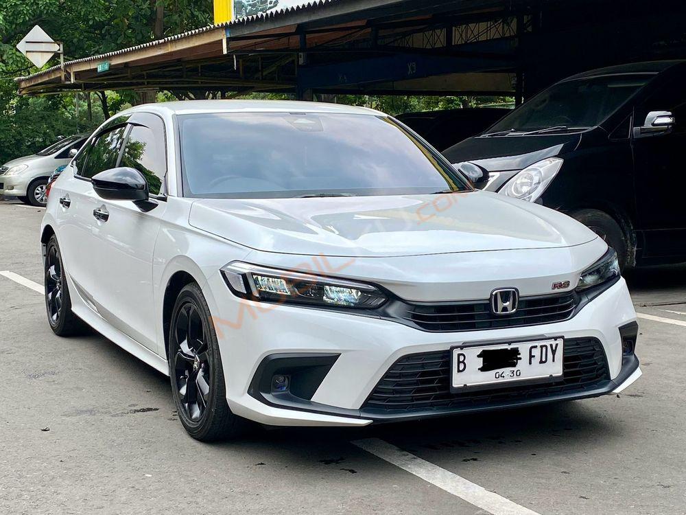 Mobil Honda Civic Sedan 2023