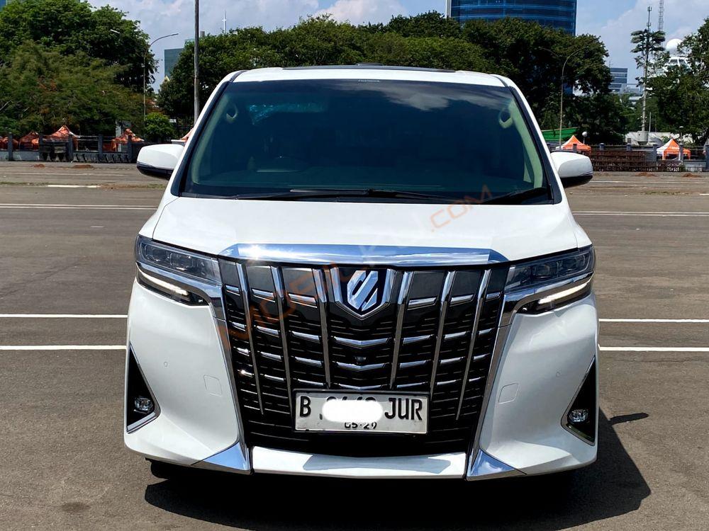 Mobil Toyota Alphard 2019