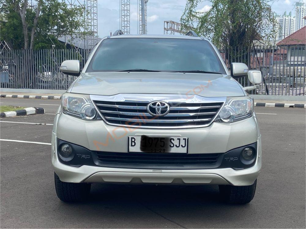 Mobil Toyota Fortuner 2013