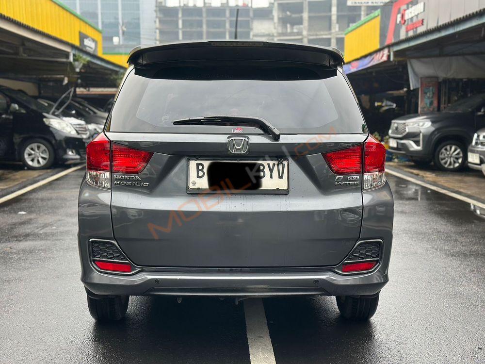 Mobil Honda Mobilio 2014