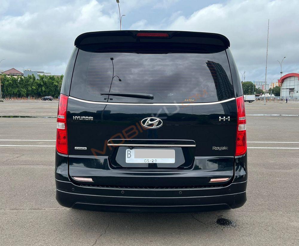 Mobil Hyundai H-1 2015