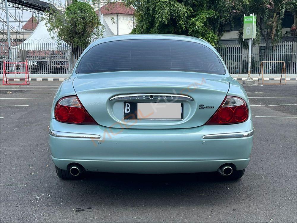 Mobil Jaguar S-Type 2002
