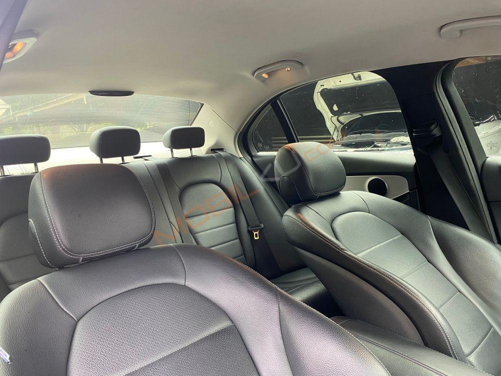 Mobil Mercedes-Benz C-Class 2014