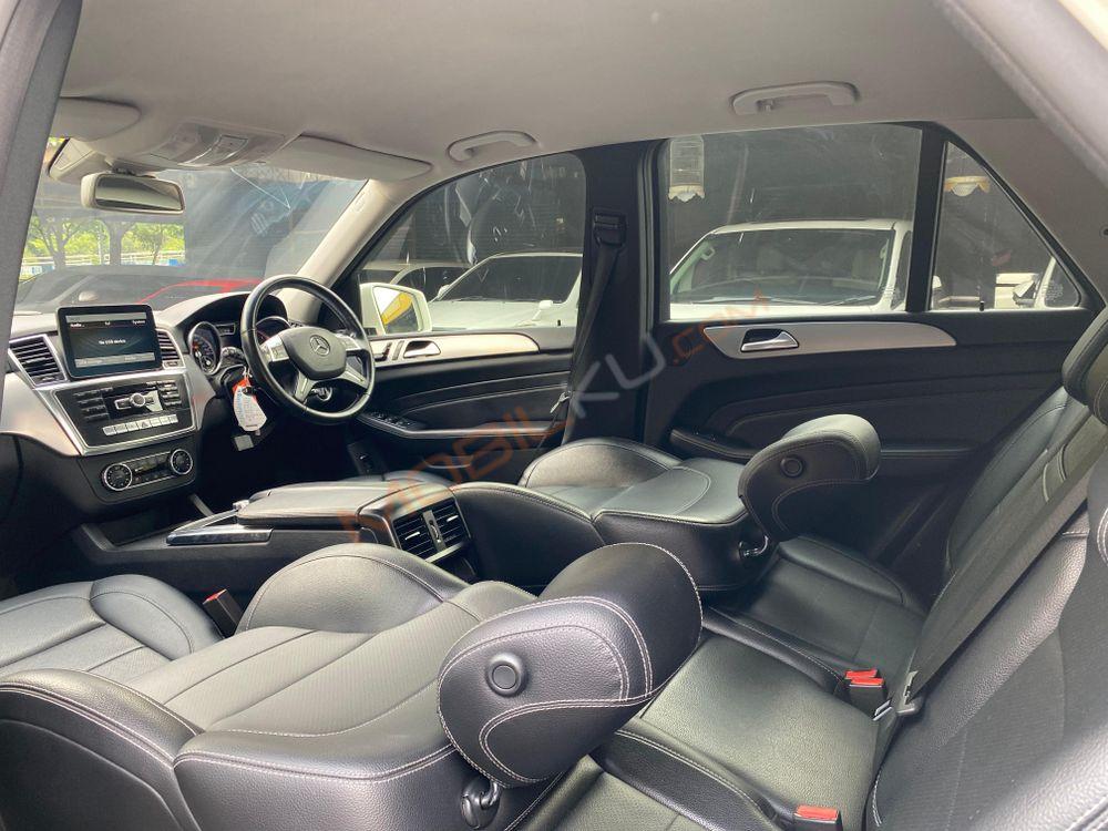 Mobil Mercedes-Benz ML 2013