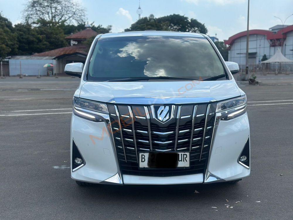 Mobil Toyota Alphard 2019