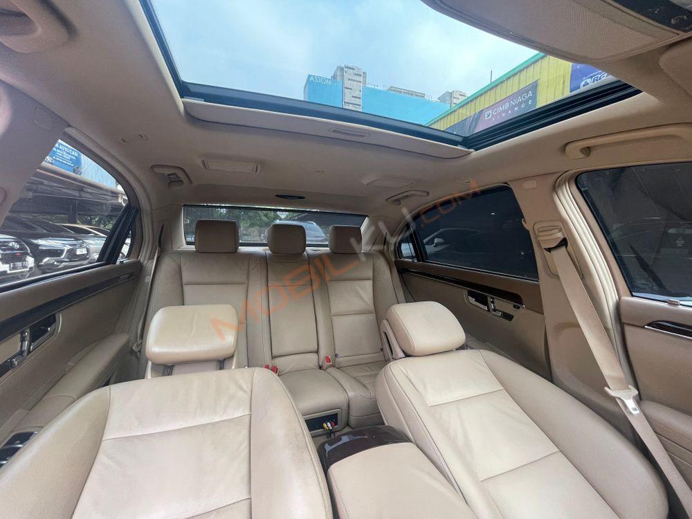 Mobil Mercedes-Benz S-Class 2011