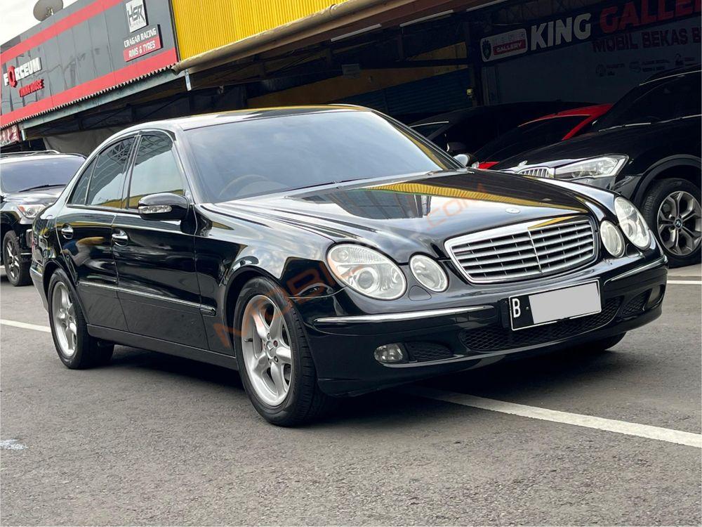 Mobil Mercedes-Benz E-Class 2006