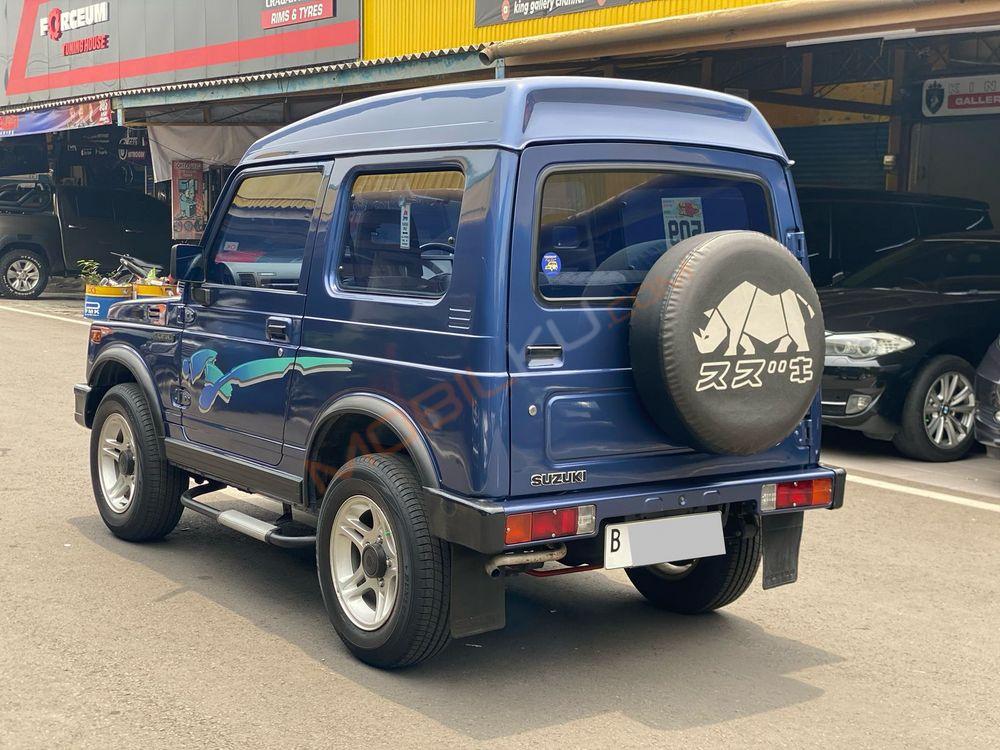 Mobil Suzuki Katana 2004