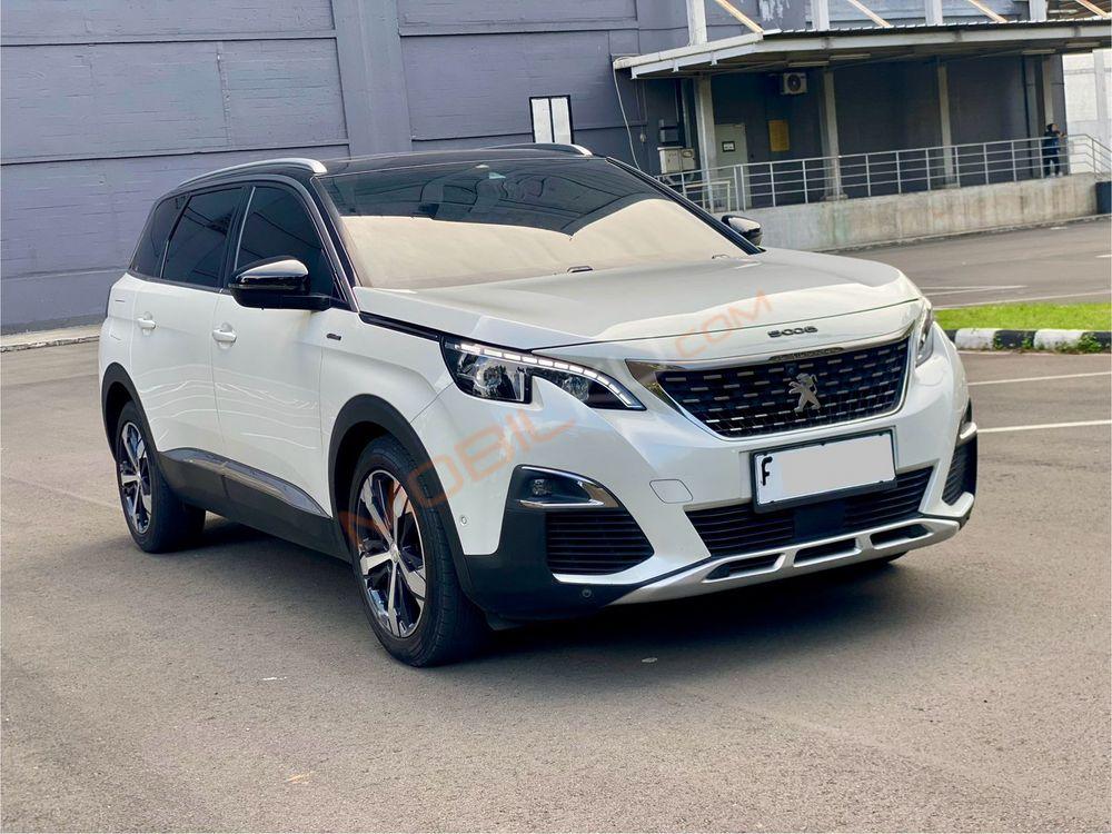 Mobil Peugeot 5008 2019