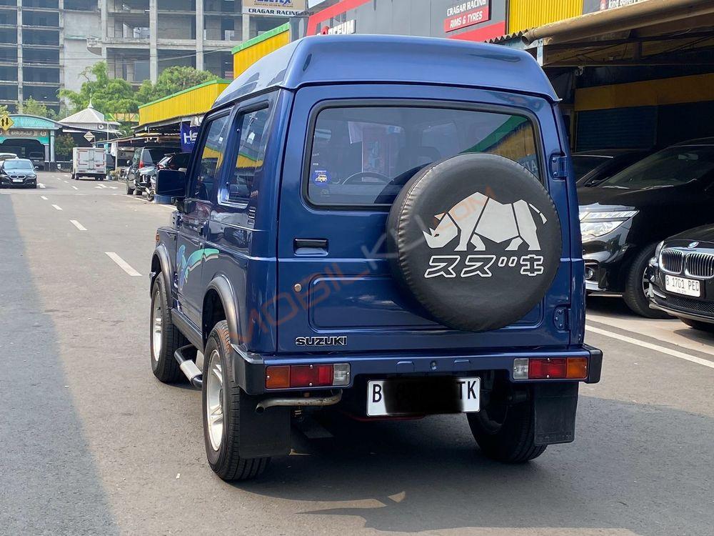 Mobil Suzuki Katana 2004