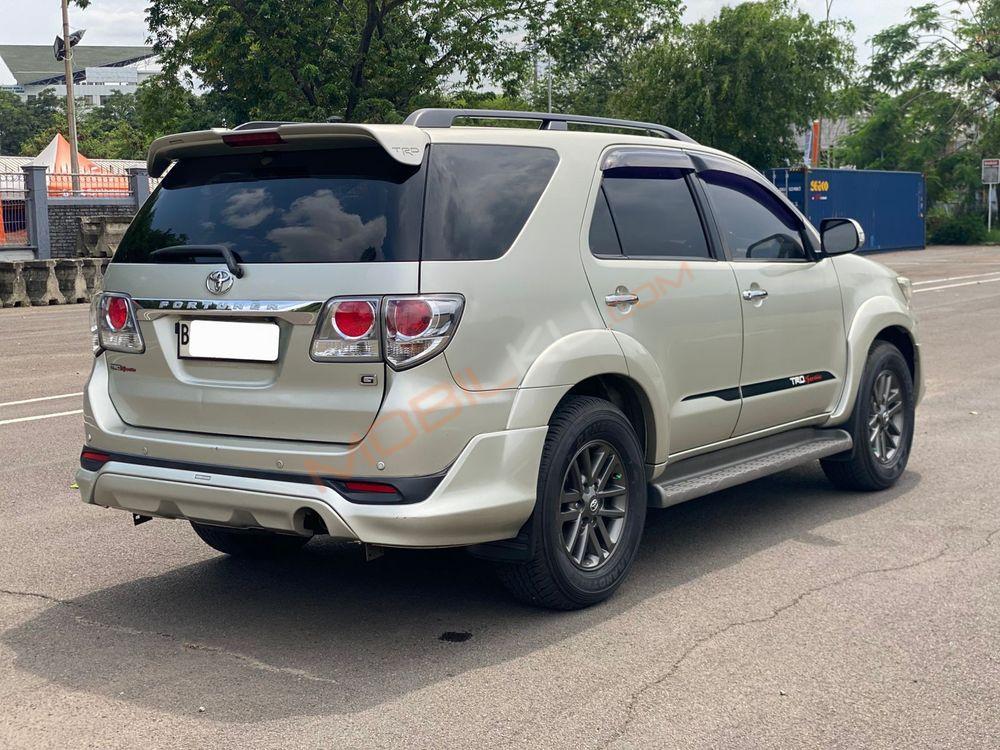 Mobil Toyota Fortuner 2013