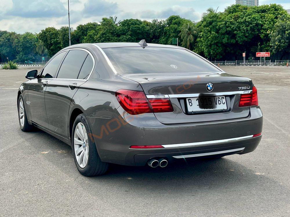 Mobil BMW 7 Series 2013