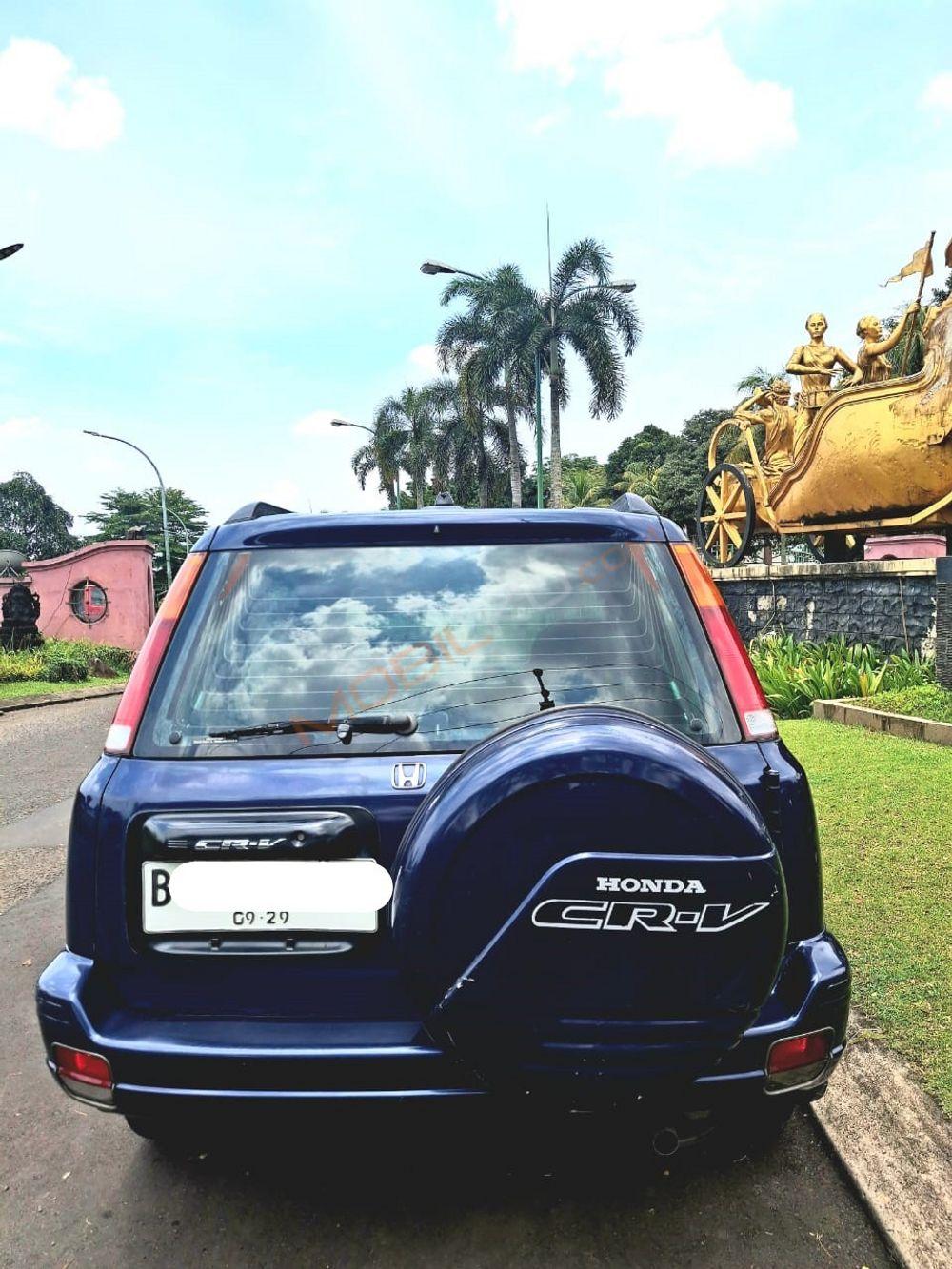 Mobil Honda CR-V 2001