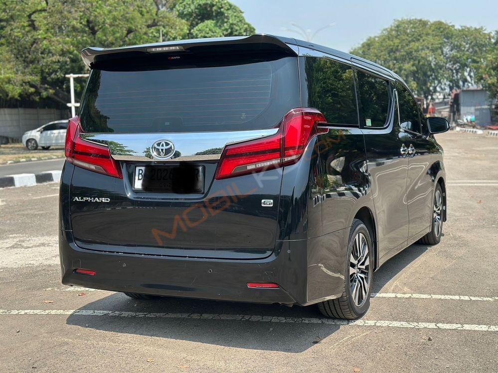 Mobil Toyota Alphard 2019