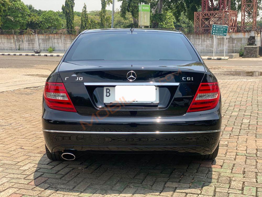 Mobil Mercedes-Benz C-Class 2013