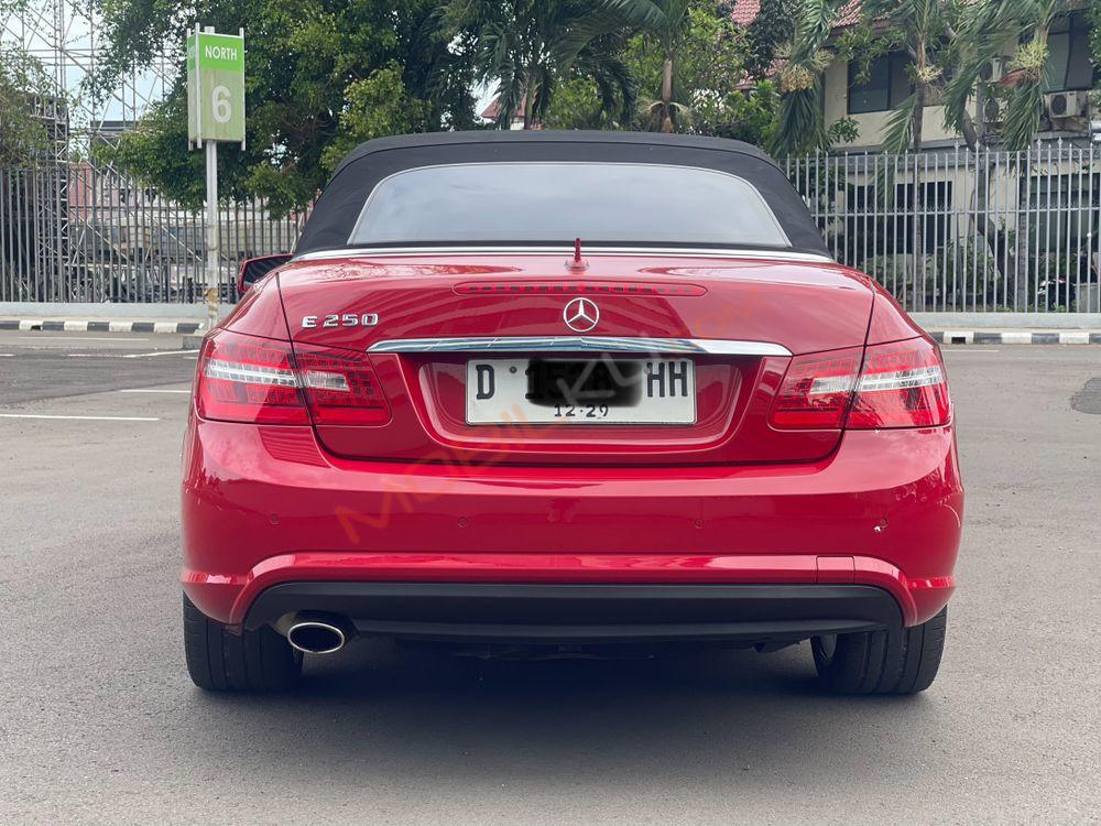 Mobil Mercedes-Benz E-Class 2013