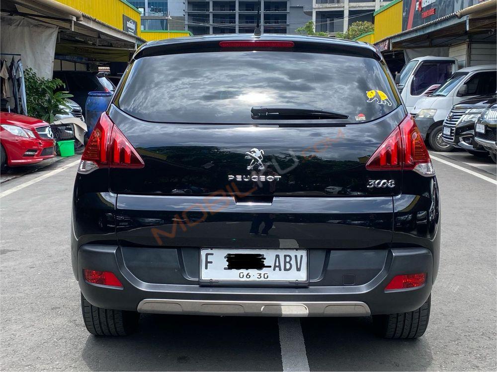 Mobil Peugeot 3008 2016