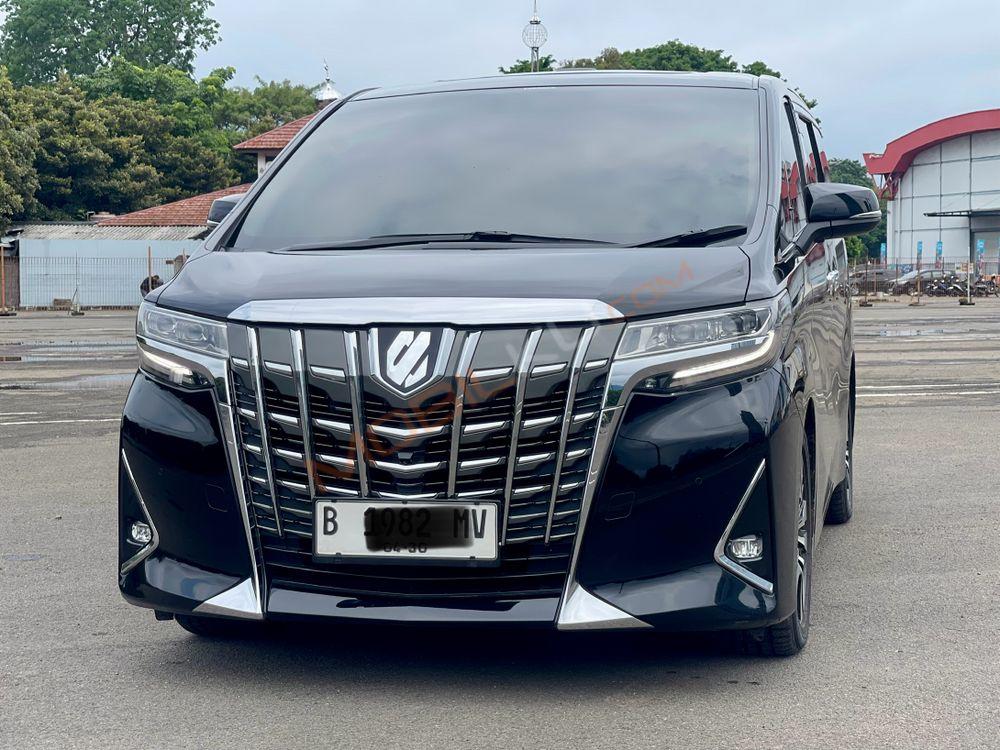 Mobil Toyota Alphard 2019